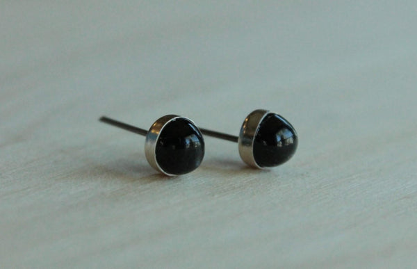 Black Star Diopside Bezel Gemstones, Large (Niobium or Titanium Post Earrings) - Pretty Sensitive Ears