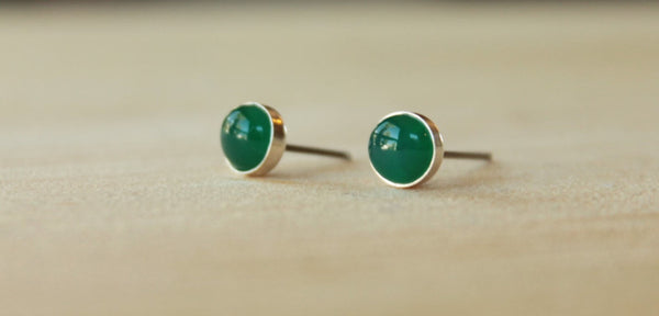 Green Onyx Bezel Gemstone, Large (Nickel Free Niobium or Titanium Post Earrings) - Pretty Sensitive Ears