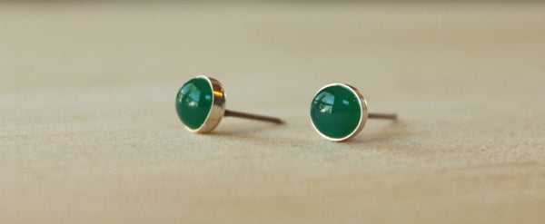 Green Onyx Bezel Gemstone, Large (Nickel Free Niobium or Titanium Post Earrings) - Pretty Sensitive Ears
