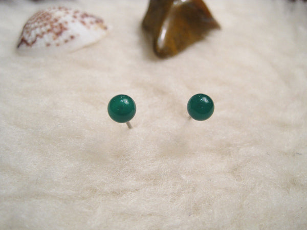 Green Onyx Gemstones, Med (Niobium, Titanium, or Surgical Steel Stud Earrings) - Pretty Sensitive Ears