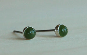Nephrite Jade Bezel Gemstones, Small (Niobium or Titanium Stud Earrings) - Pretty Sensitive Ears
