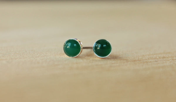 Green Onyx Bezel Gemstone, Med (Niobium or Titanium Post Earrings) - Pretty Sensitive Ears