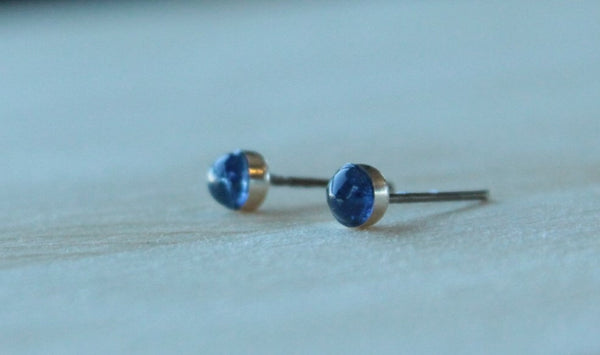 Kyanite Bezel Gemstones, Small (Niobium or Titanium Post Earrings) - Pretty Sensitive Ears