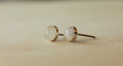 Rose Quartz Bezel Gemstones, Large (Niobium or Titanium Stud Earrings) - Pretty Sensitive Ears