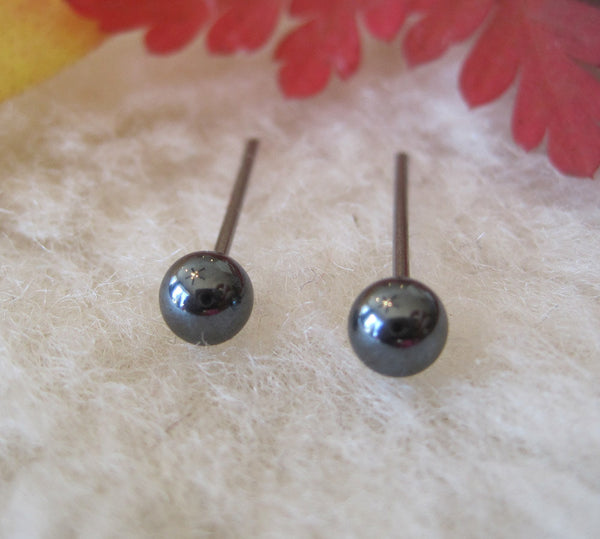 Hematite Gemstones, Small (Niobium, Titanium, Surgical Steel Stud Earrings for Sensitive Ears) - Pretty Sensitive Ears