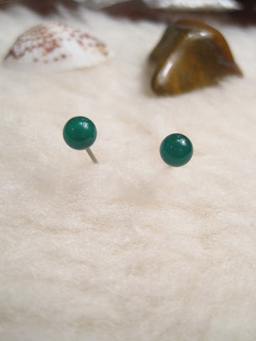 Green Onyx Gemstones, Med (Niobium, Titanium, or Surgical Steel Stud Earrings) - Pretty Sensitive Ears