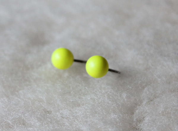 Neon Yellow Swarovski Pearls (Niobium / Titanium / Surgical Steel Stud Earrings) - Pretty Sensitive Ears