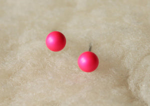 Neon Pink Swarovski Pearls (Niobium / Titanium / Surgical Steel Post Earrings) - Pretty Sensitive Ears